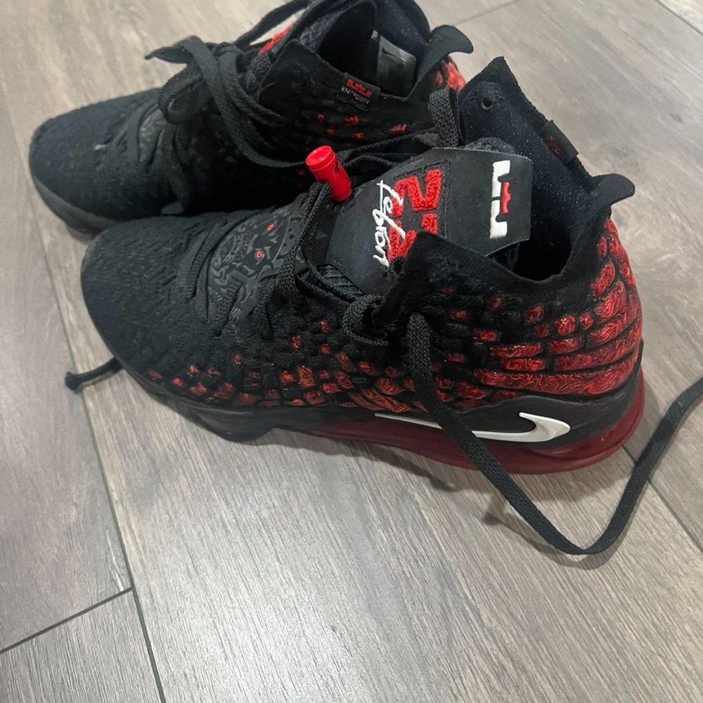 Nike Men Black and Red Sneakers